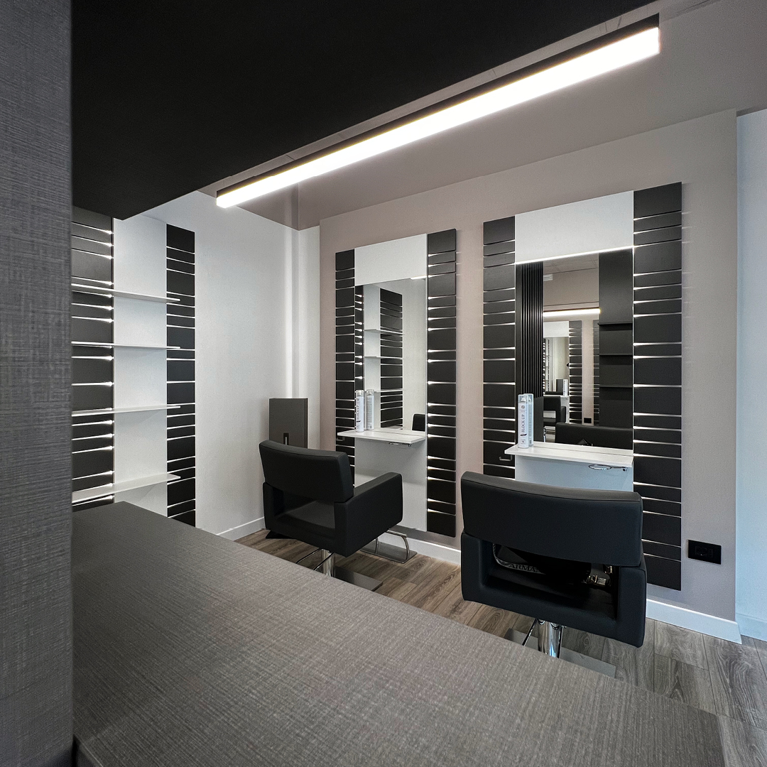 immagine dell'area stilistica con due poltrone nere